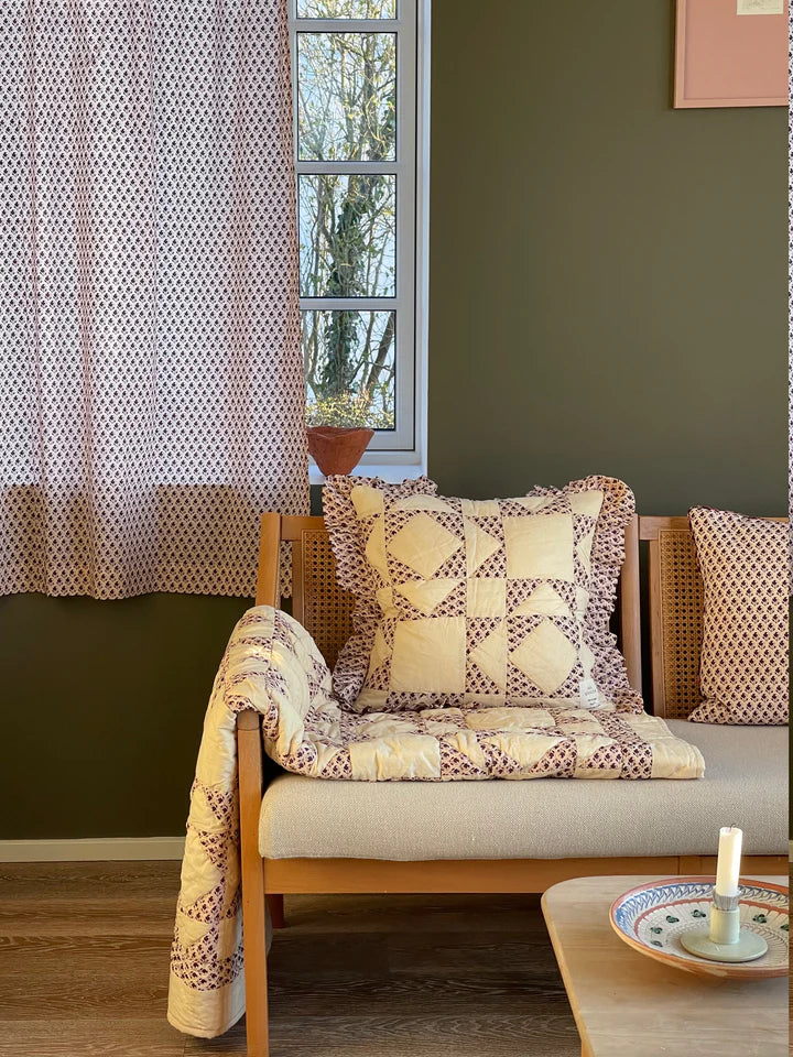 Quiltet Pude - Med Flæser