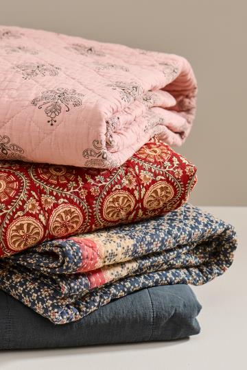 Tæppe - Quilt, Mørkeblå/Rosa