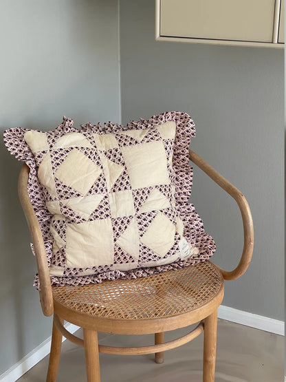 Quiltet Pude - Med Flæser