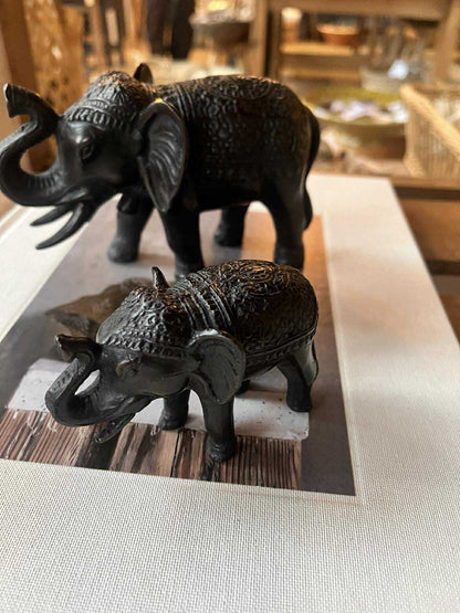 Figur - Holy Elephant, Antik Sort